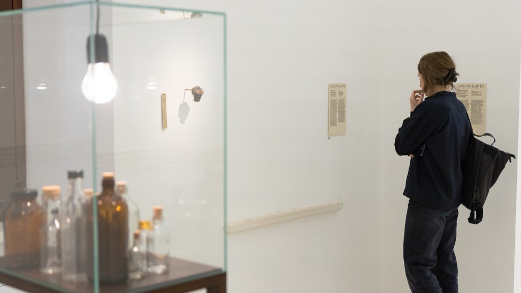 Mostra Visibileinvisibile di Shilpa Gupta e Marisa Merz MAXXI L'Aquila